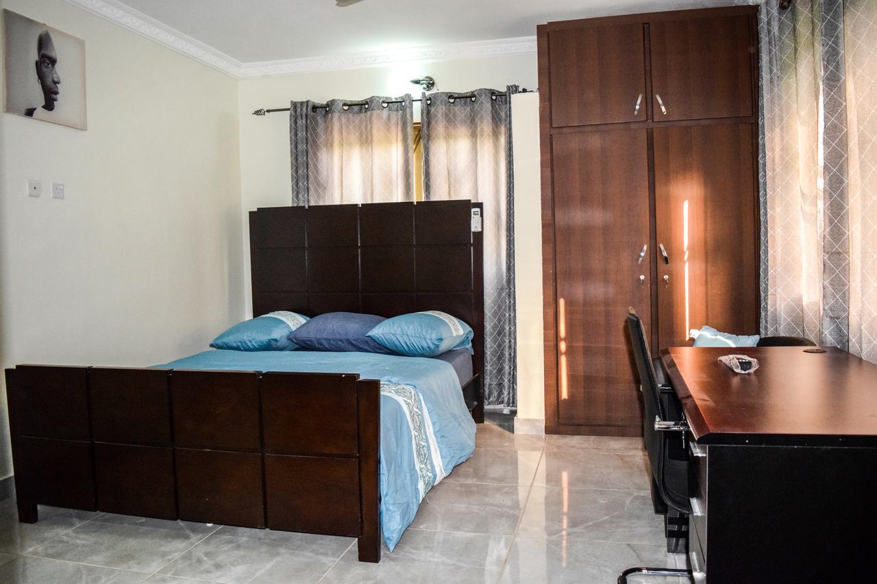 3A'S Guest House Akosombo Экстерьер фото