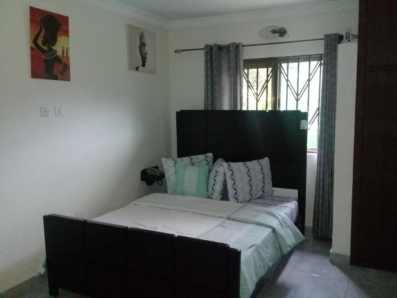 3A'S Guest House Akosombo Экстерьер фото
