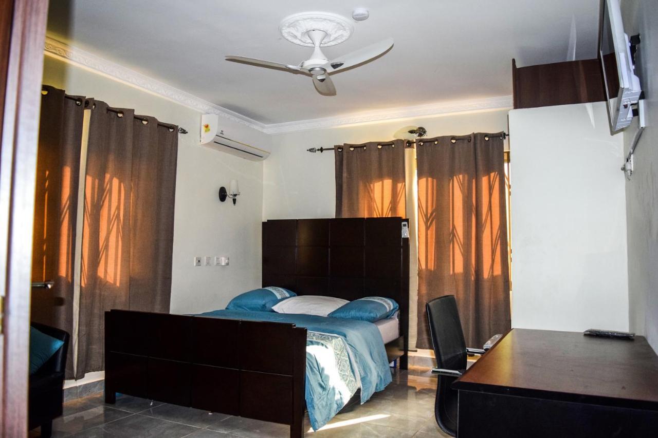 3A'S Guest House Akosombo Экстерьер фото