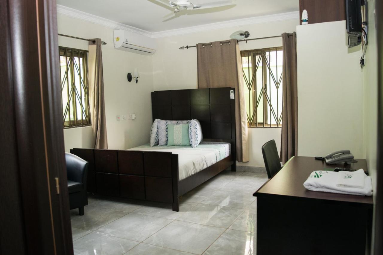 3A'S Guest House Akosombo Экстерьер фото