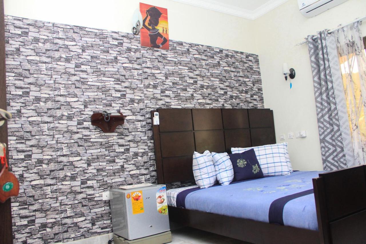 3A'S Guest House Akosombo Экстерьер фото