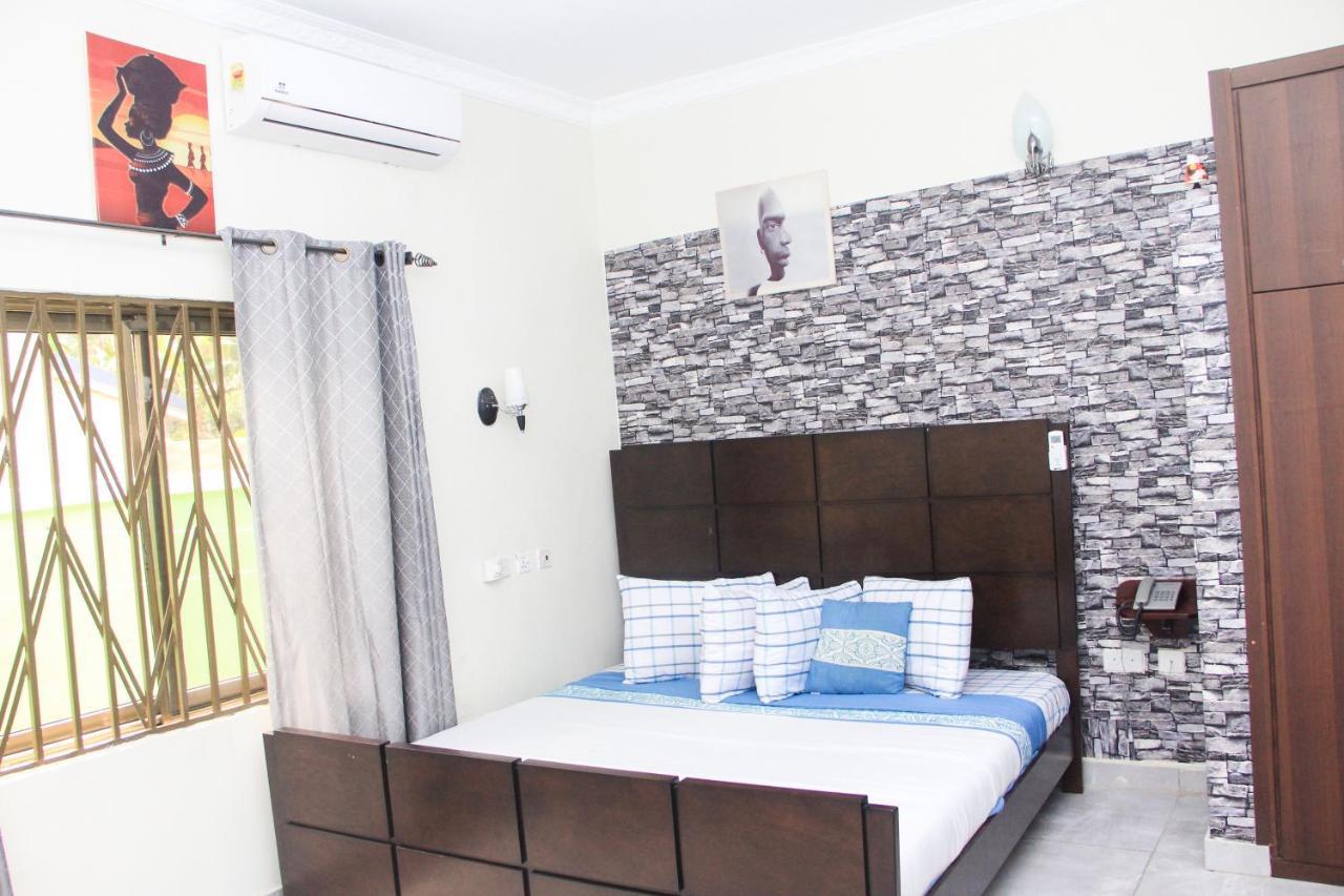 3A'S Guest House Akosombo Экстерьер фото